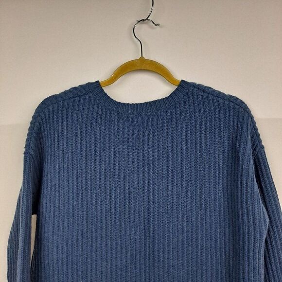 Gap Ladies Boyfriend  Sweater NWOT - Picture 9 of 11